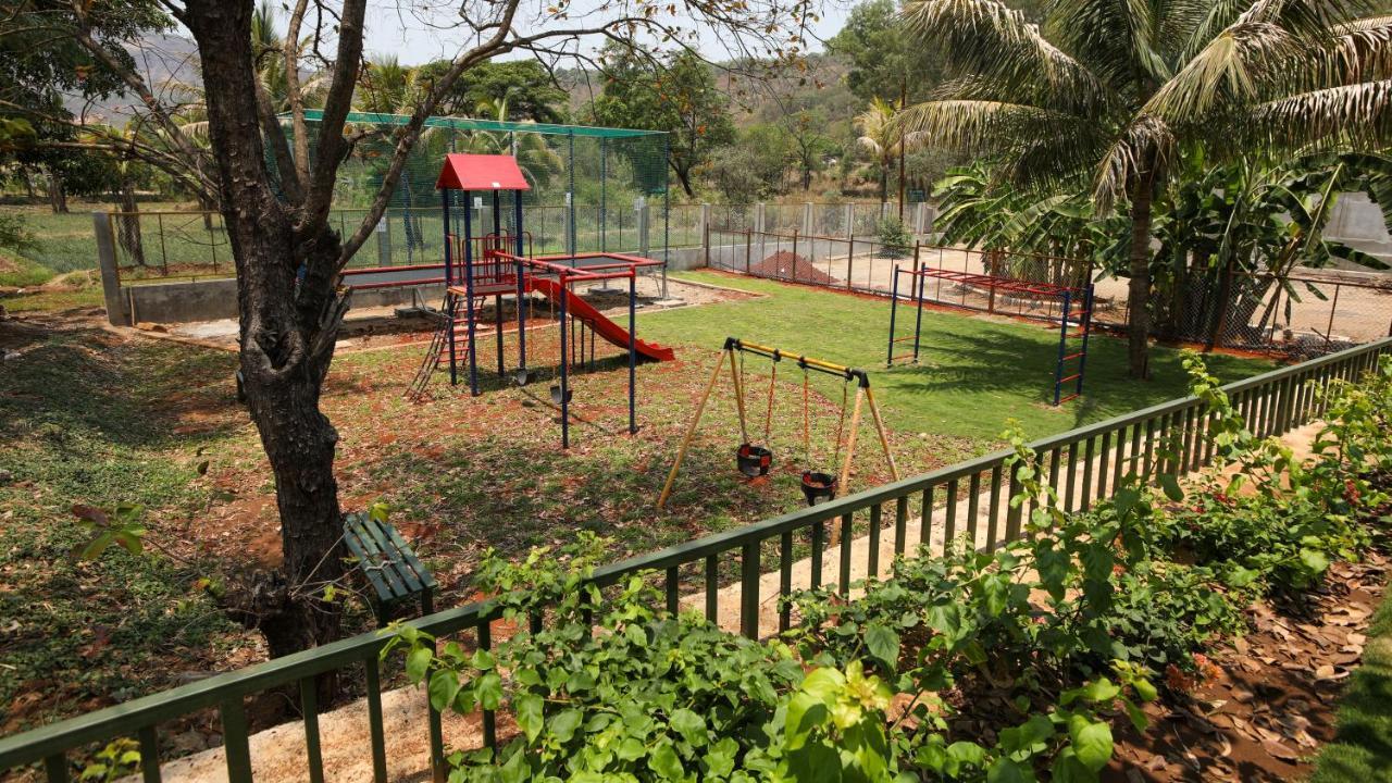 Golden Fields Resort Mulshi Exteriör bild