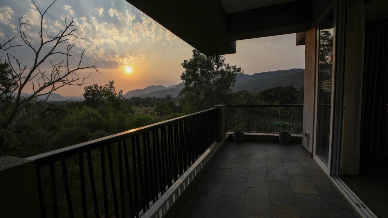 Golden Fields Resort Mulshi Exteriör bild