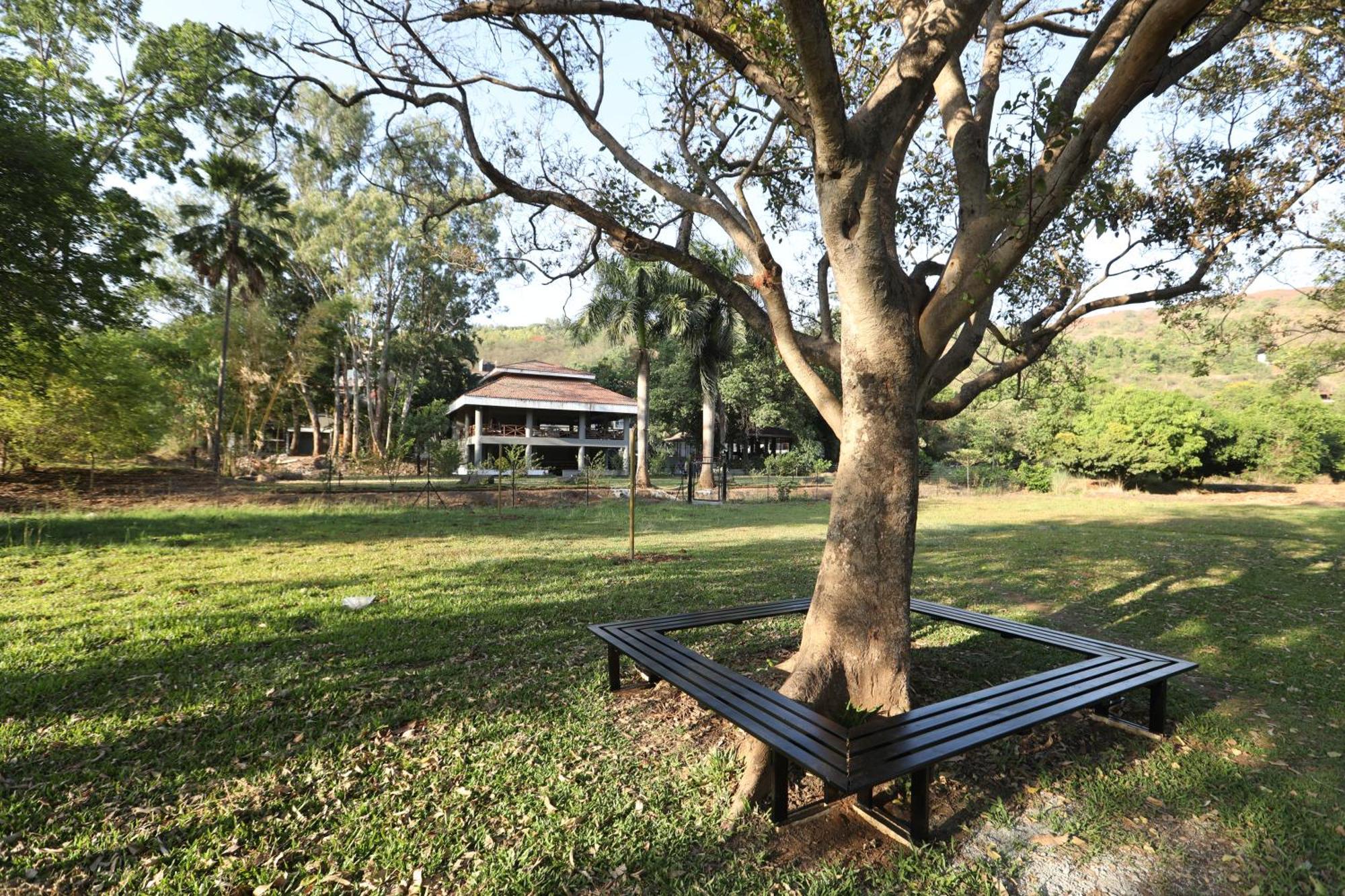 Golden Fields Resort Mulshi Exteriör bild