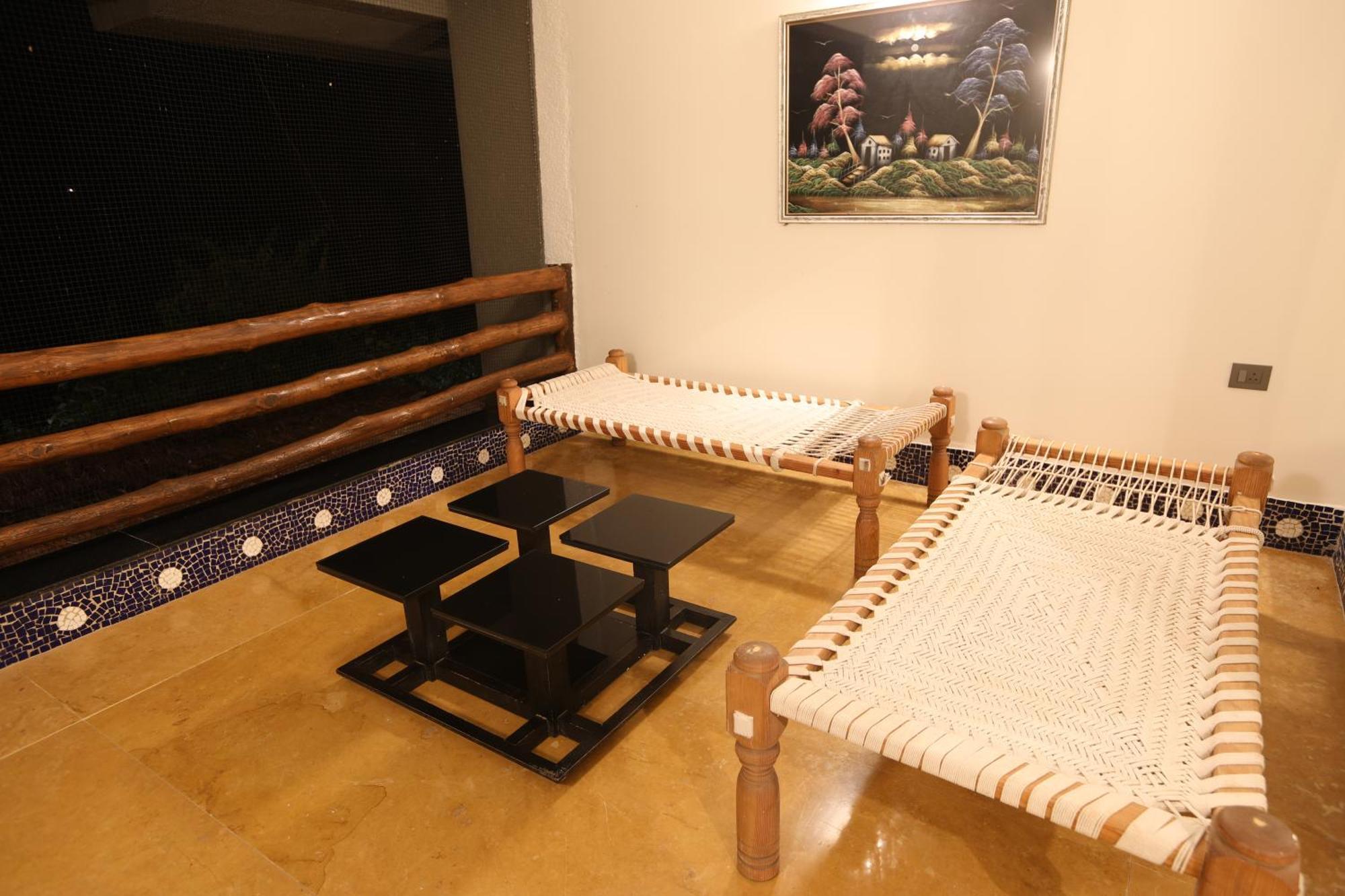 Golden Fields Resort Mulshi Exteriör bild