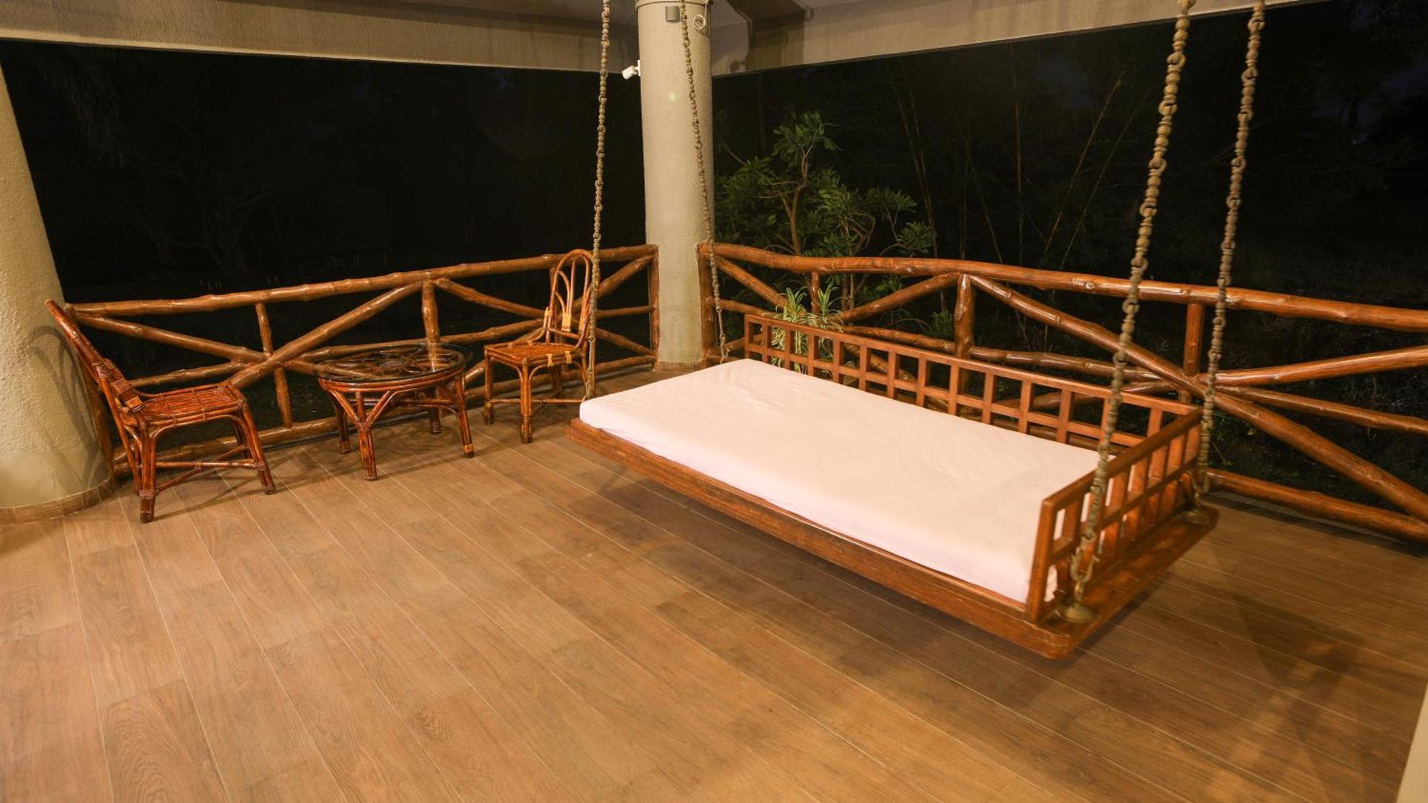 Golden Fields Resort Mulshi Exteriör bild