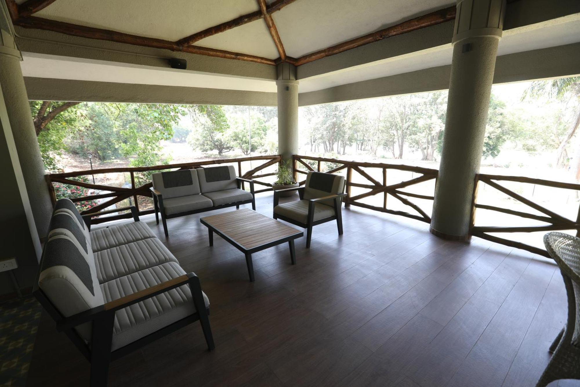 Golden Fields Resort Mulshi Exteriör bild