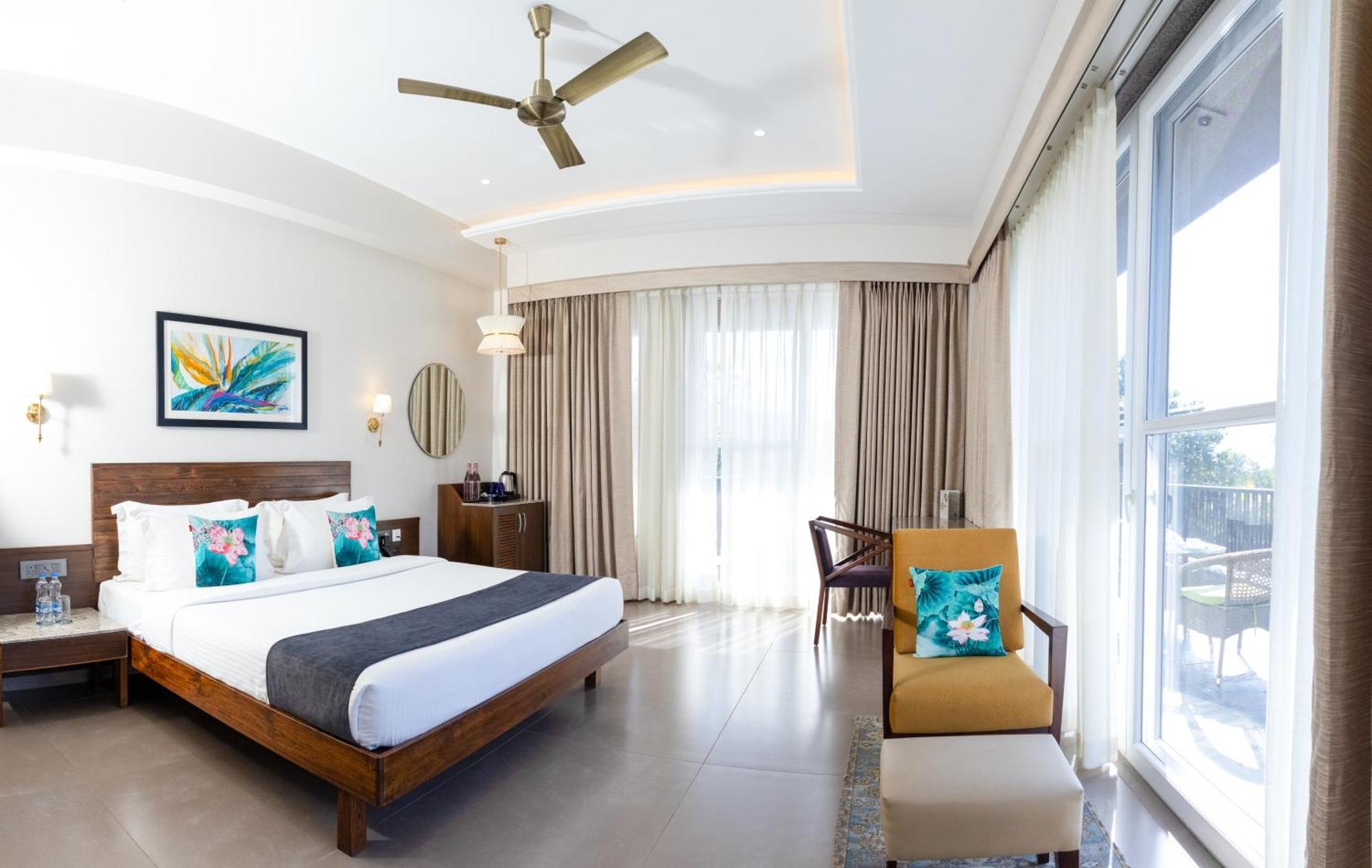 Golden Fields Resort Mulshi Exteriör bild